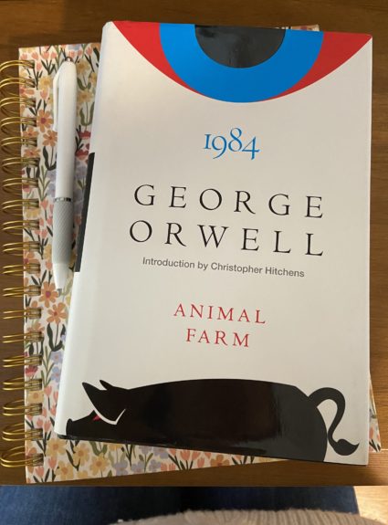 Episode 001: 1984, and other books i wish i read in high school