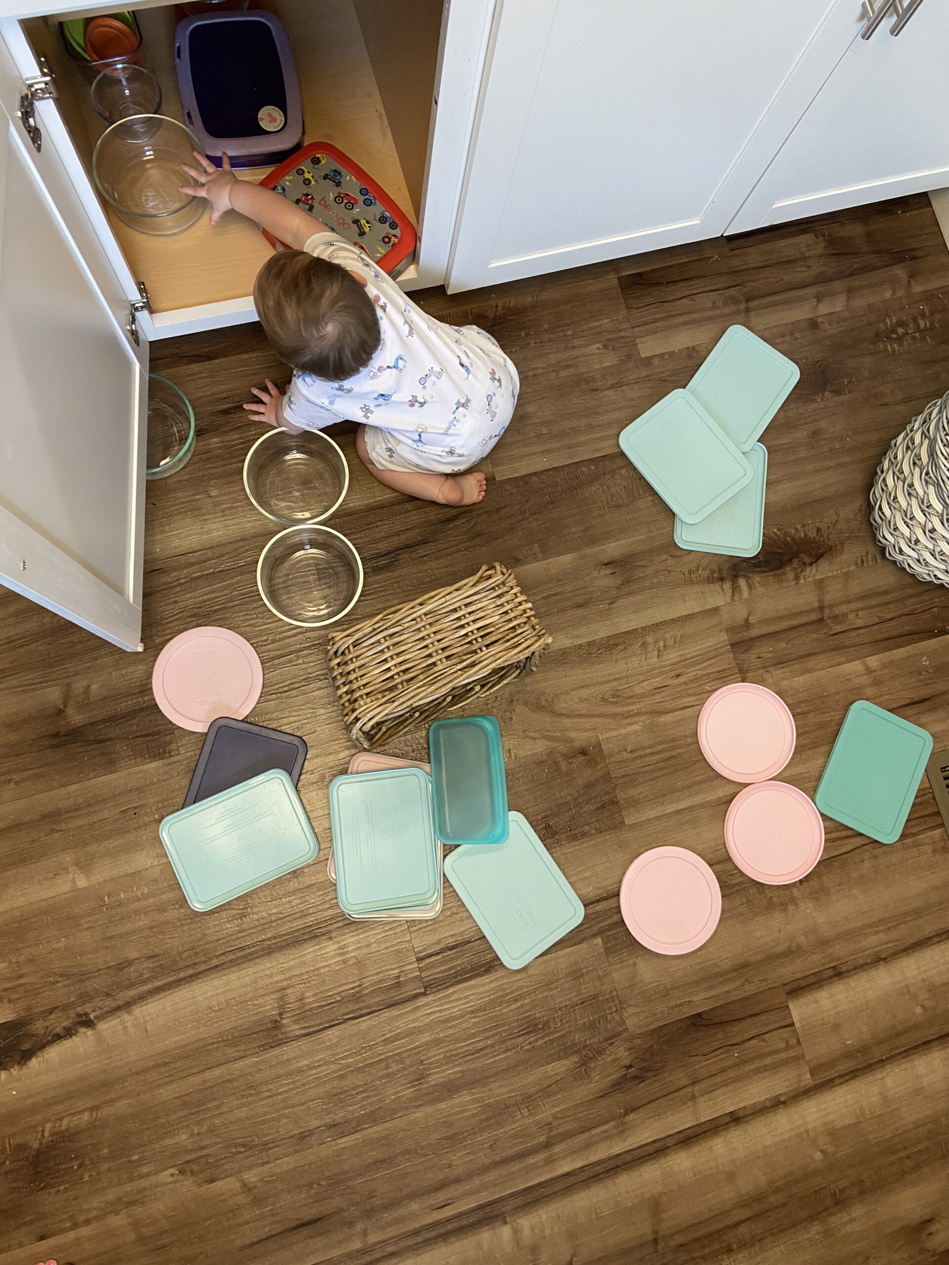 Episode 111: 75 Things to Throw Away Right Now + 10 Week Home Organization Challenge